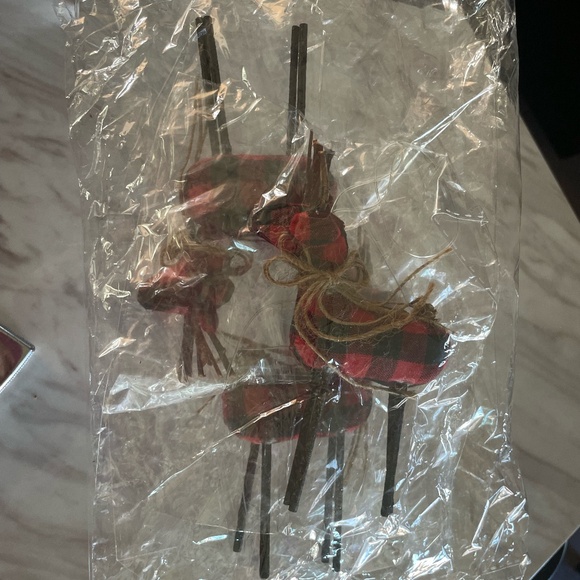 3 RED AND BLK BUFFALO PLAIN MINI DEER XMAS ORNAMENTS NEW - Picture 7 of 8